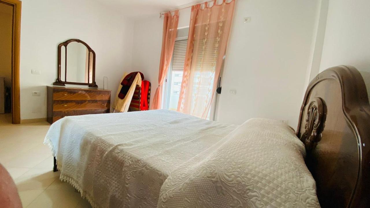 Aria Apartment'S Vlorë Екстериор снимка