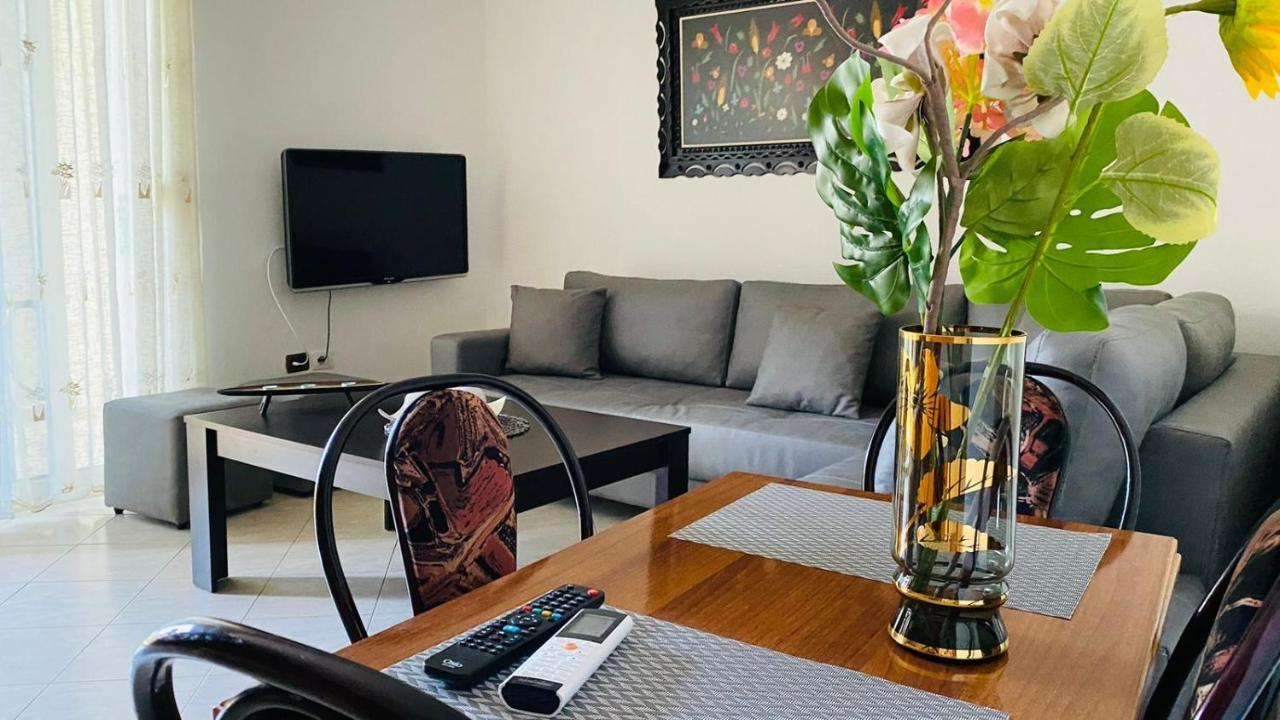 Aria Apartment'S Vlorë Екстериор снимка